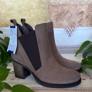 NEW Bos. & Co. Bellini Waterproof Portugal Leather Suede Chelsea Ankle Heel Boot